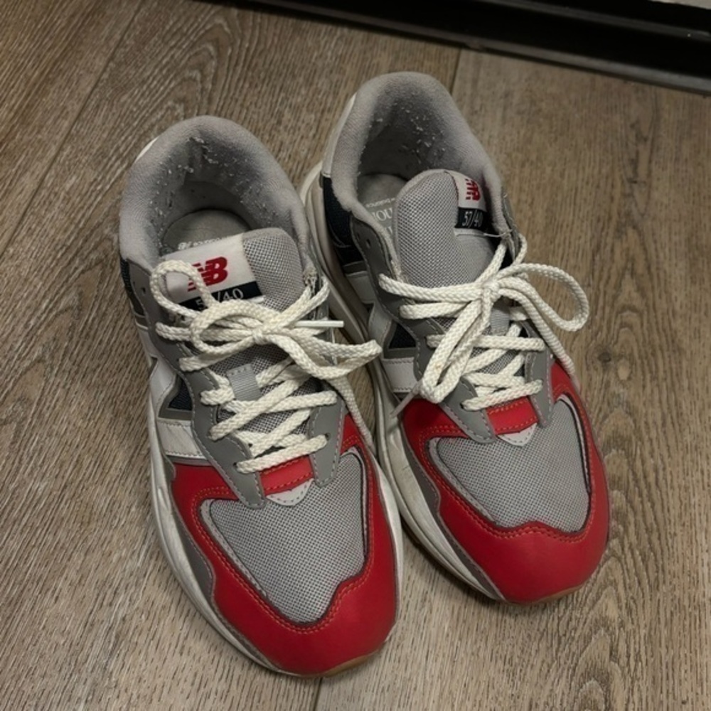 New Balance Kids
57/40 colour-block sneakers